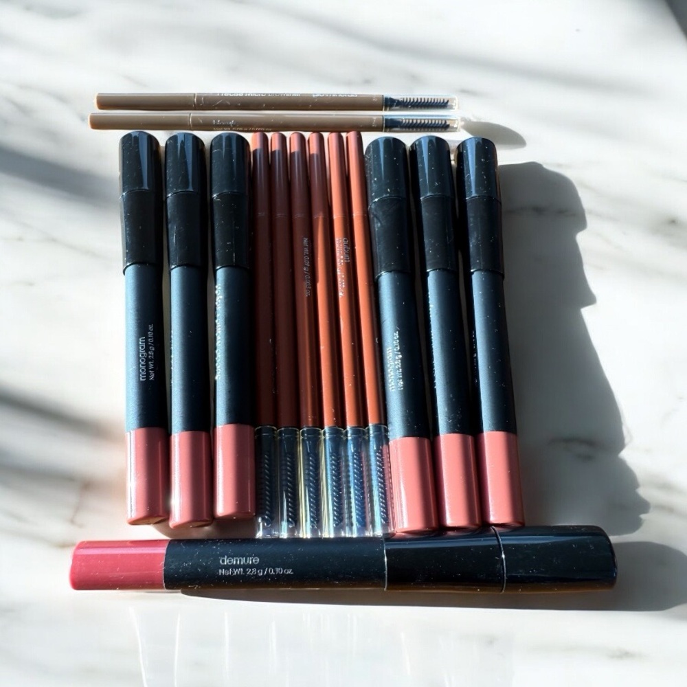 GLO SKIN BEAUTY SUEDE MATTE CRAYONS & BROW PENCIL BUNDLE  (LOT#56)